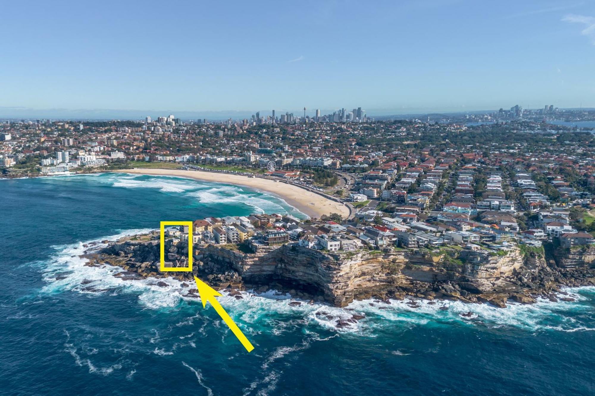 Upscale Cliffside Studio With Ocean Views North Bondi Sydney Exterior photo